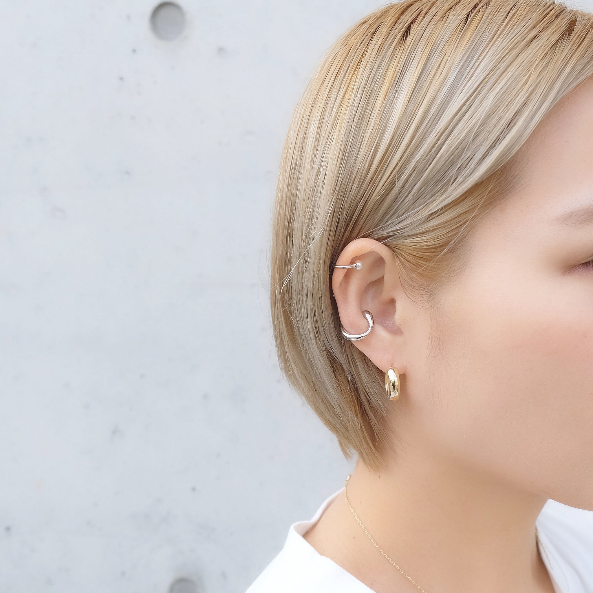 Charles pearl ear cuff